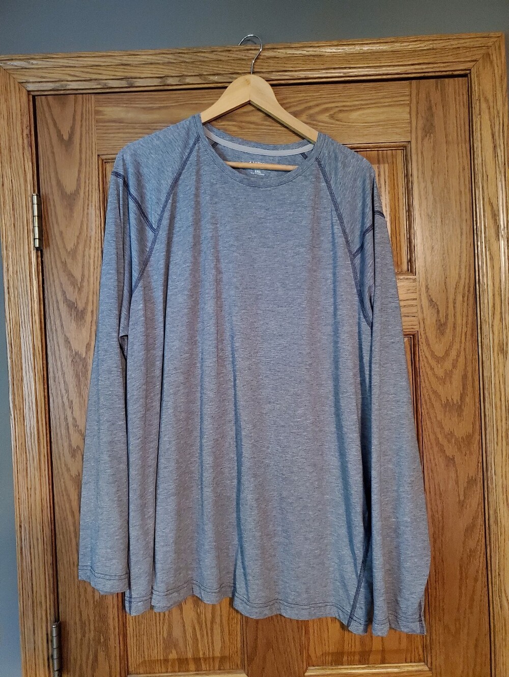 Ultimate Terrain Men's 3XL Long Sleeve Shirt.